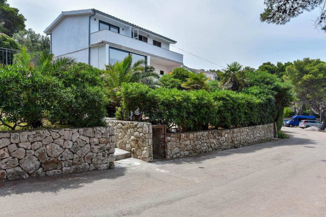 Lazaneo Seafront Apartments, Йелса Екстериор снимка