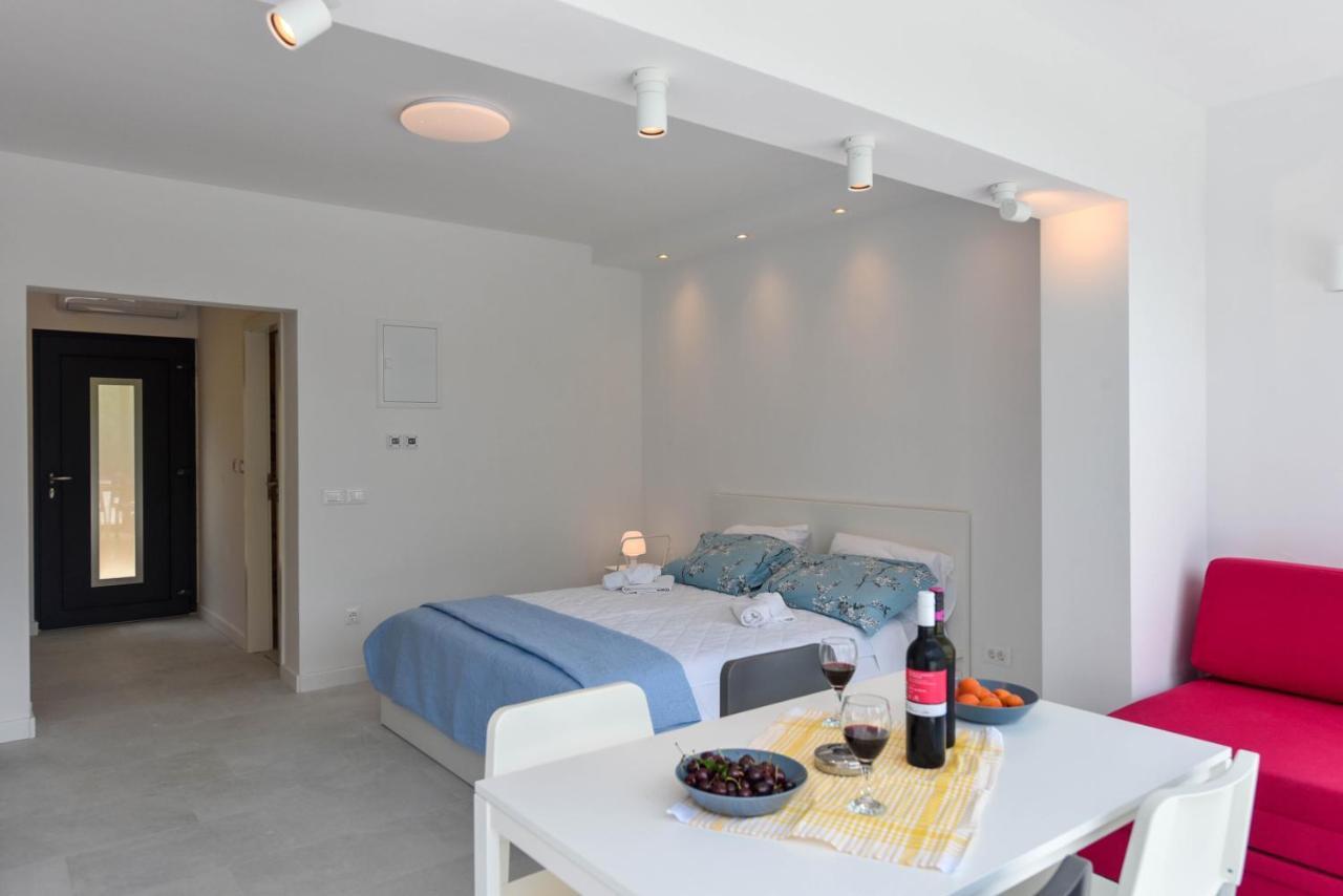 Lazaneo Seafront Apartments, Йелса Екстериор снимка
