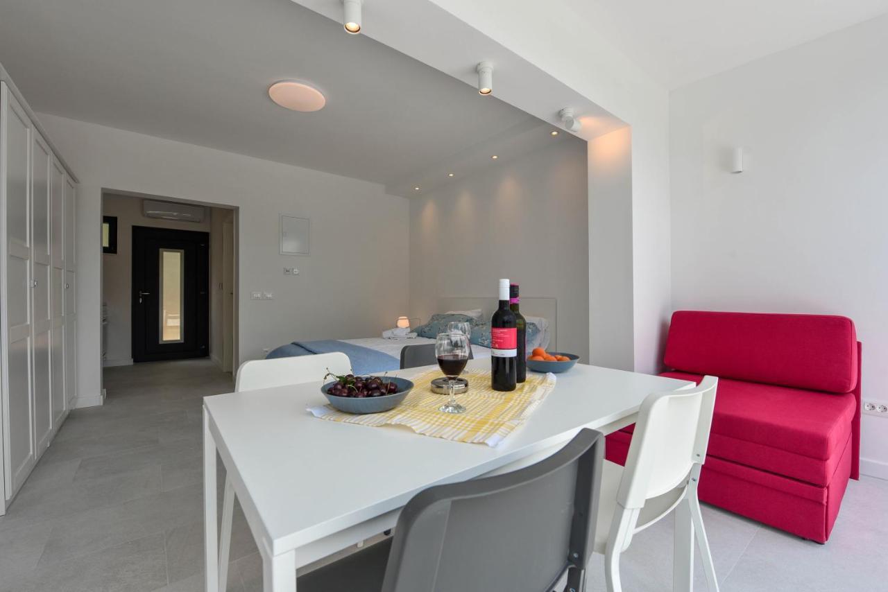Lazaneo Seafront Apartments, Йелса Екстериор снимка