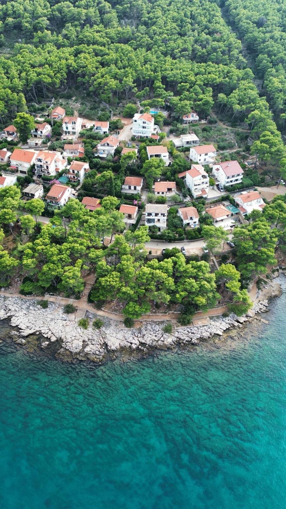Lazaneo Seafront Apartments, Йелса Екстериор снимка
