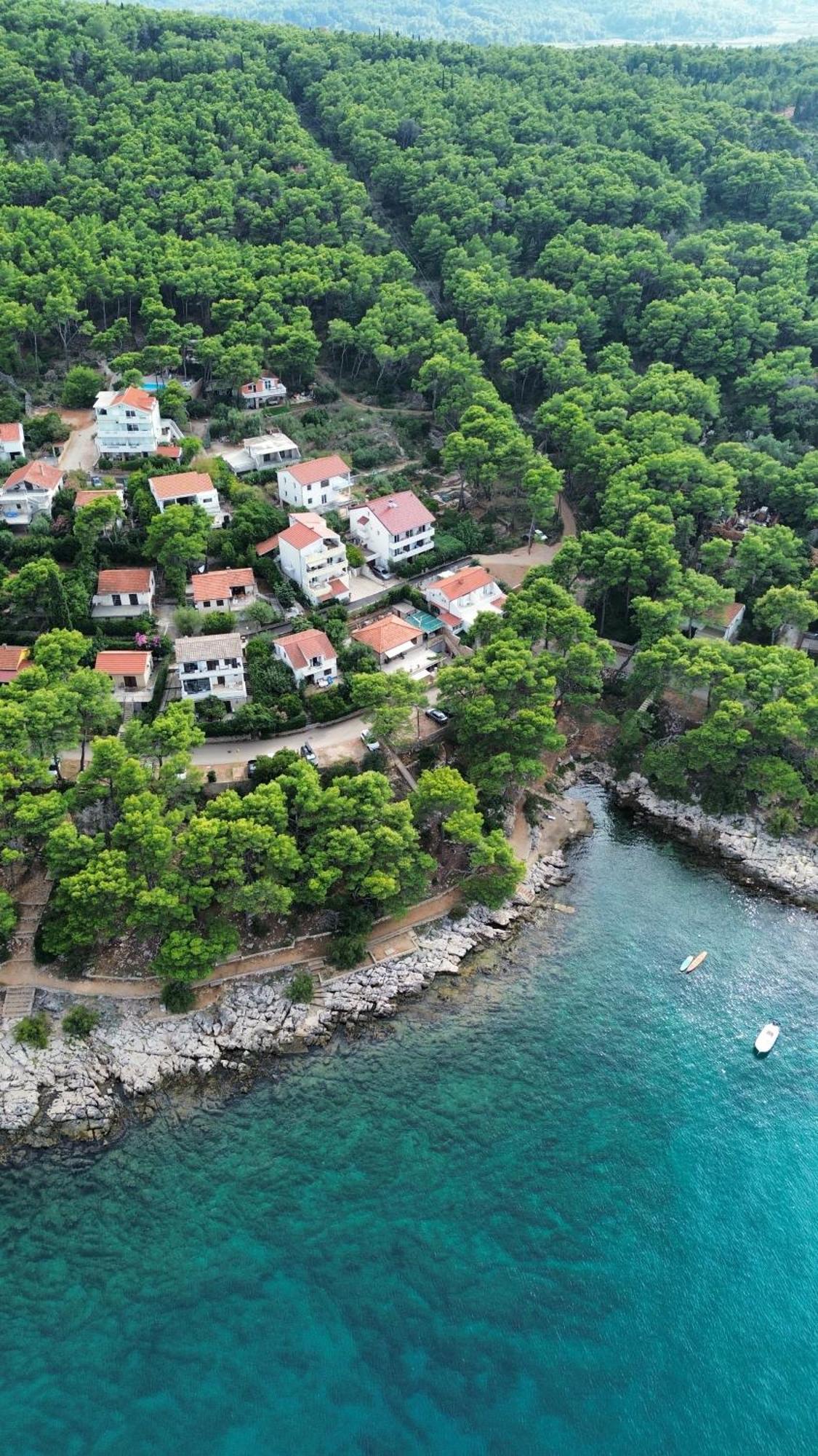 Lazaneo Seafront Apartments, Йелса Екстериор снимка